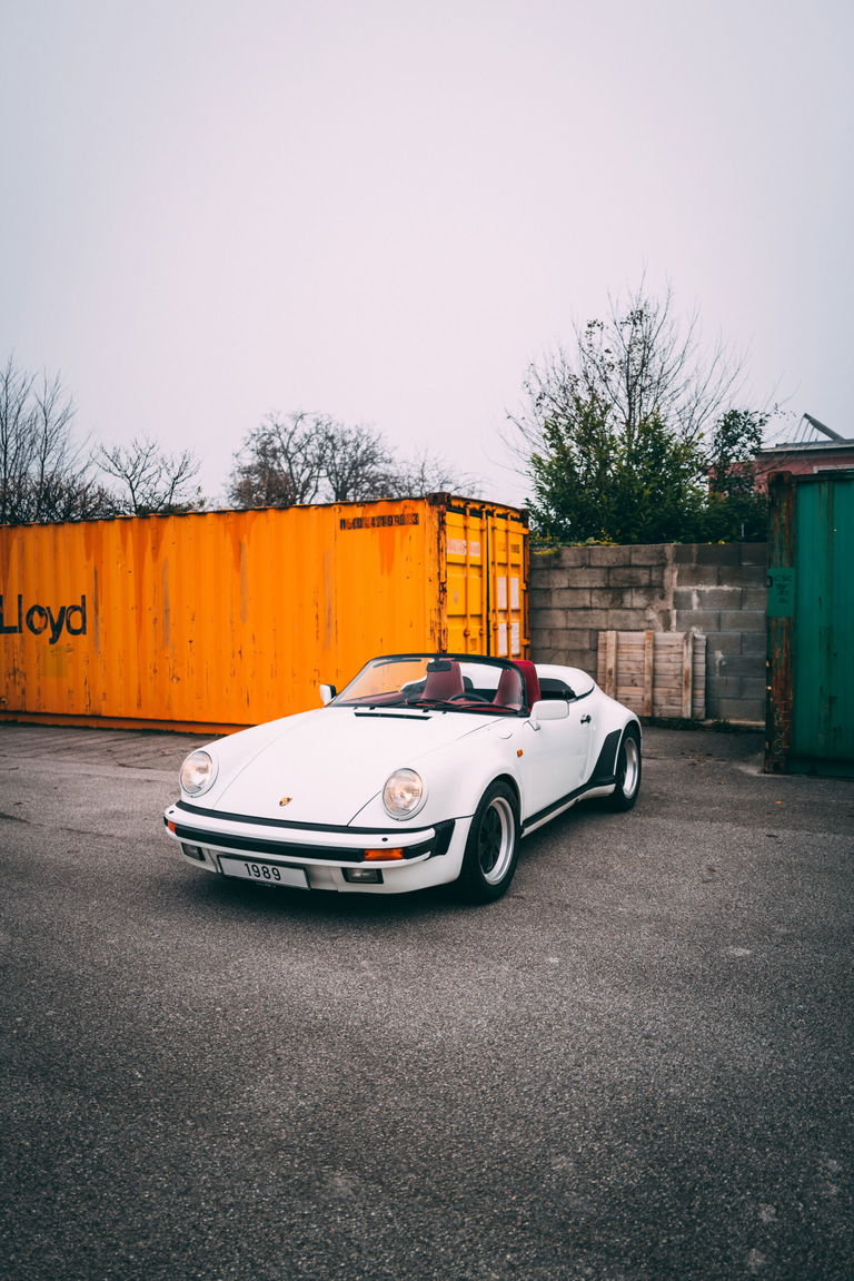 Porsche 911 Carrera 3.2 Speedster