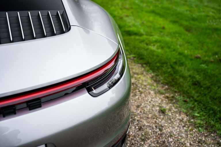 Porsche 992 Carrera 4S