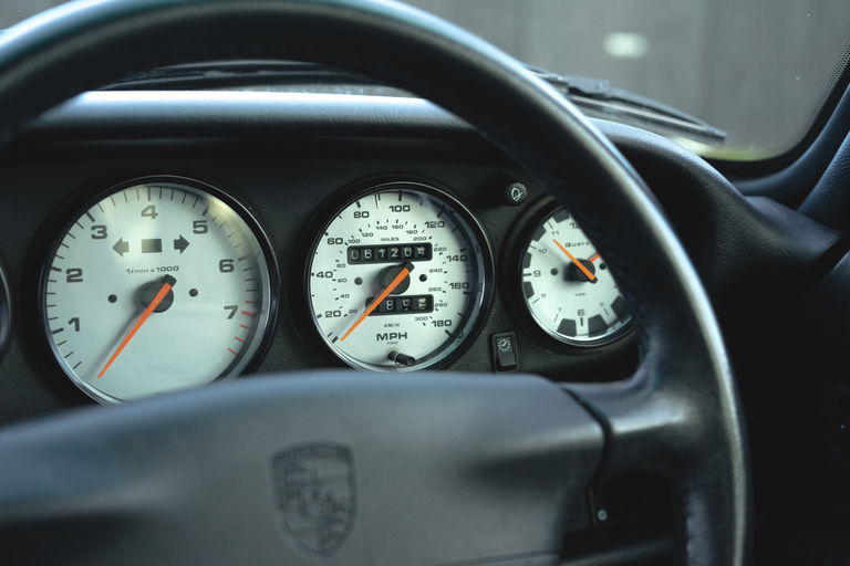 Porsche 993 Carrera 4