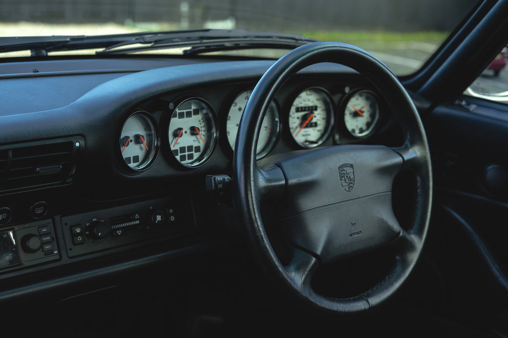 Porsche 993 Carrera 4