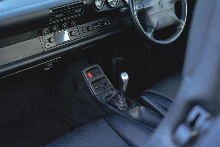 Porsche 993 Carrera 4