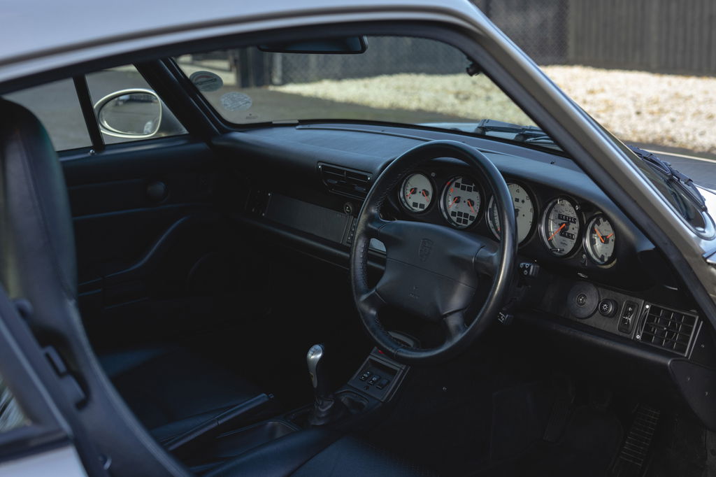 Porsche 993 Carrera 4