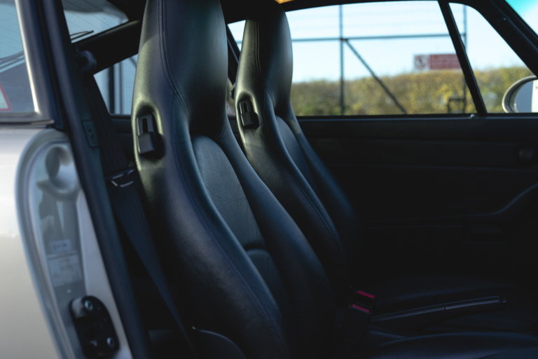 Porsche 993 Carrera 4