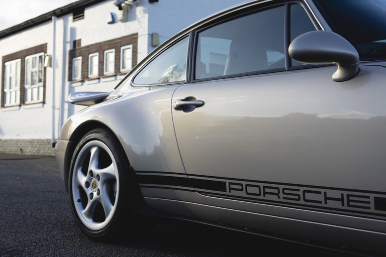 Porsche 993 Carrera 4