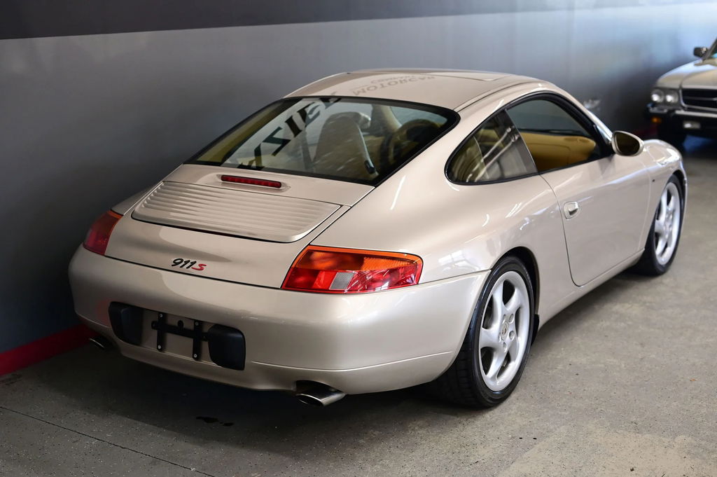 Porsche 996 Carrera
