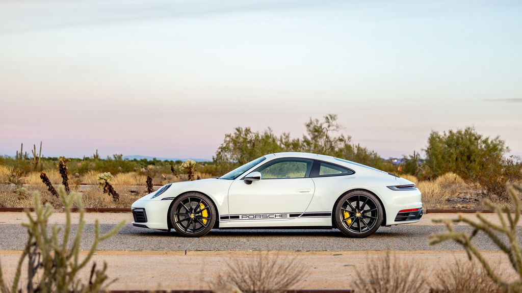 Porsche 992 Carrera 4S