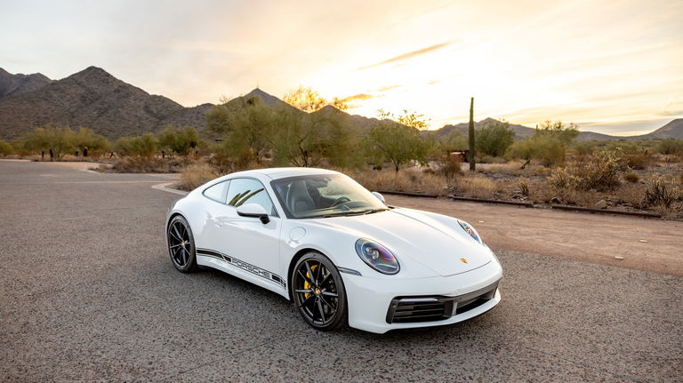 Porsche 992 Carrera 4S