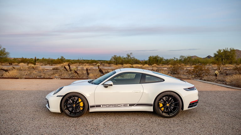 Porsche 992 Carrera 4S