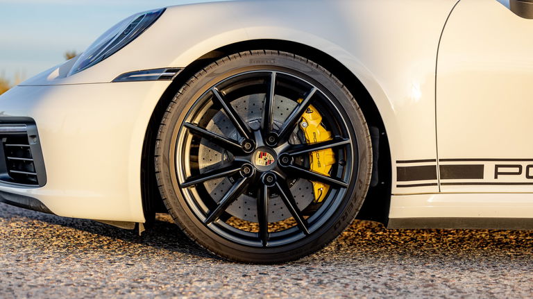 Porsche 992 Carrera 4S