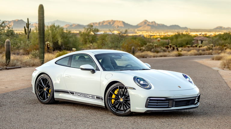 Porsche 992 Carrera 4S