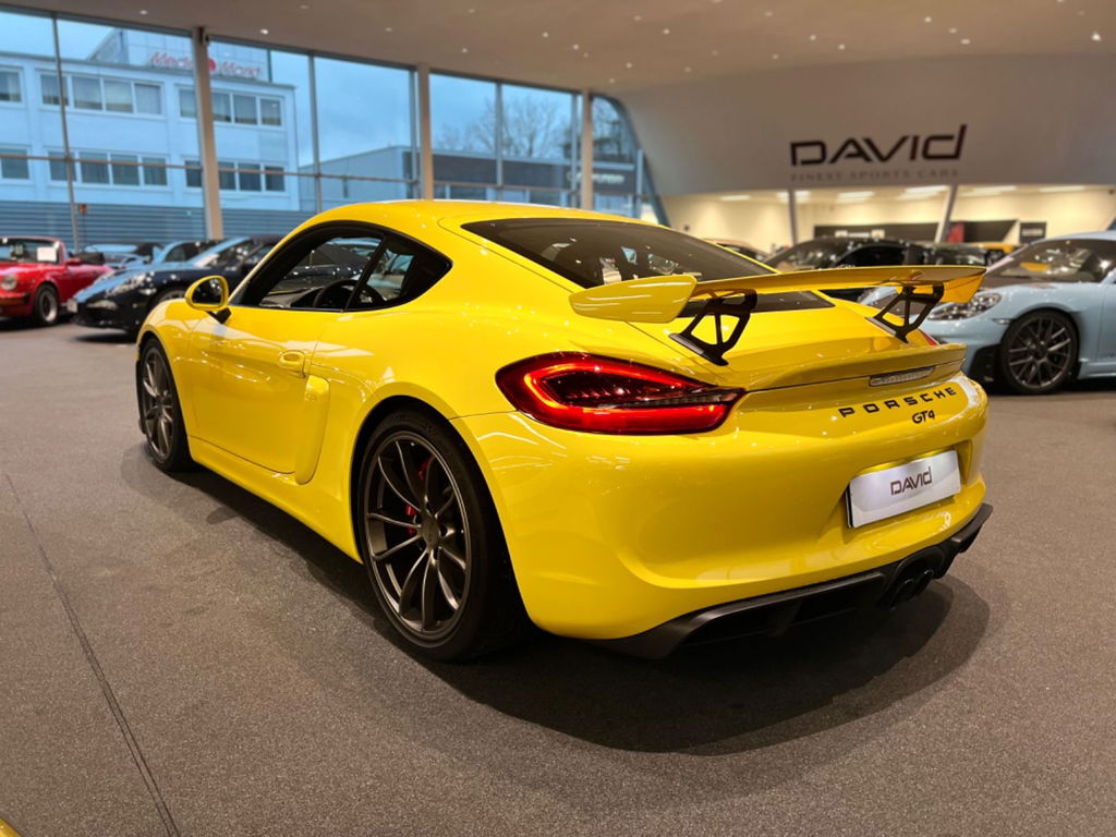 Porsche 981 Cayman GT4