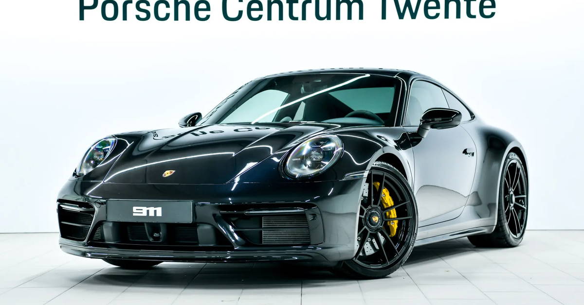 Porsche 992 Carrera 4 GTS 2022 - elferspot.com - Marketplace