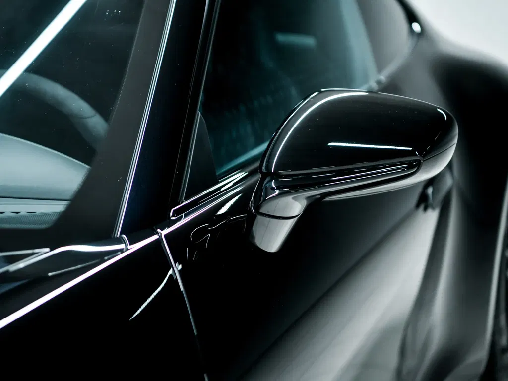 Porsche 992 Carrera 4 GTS