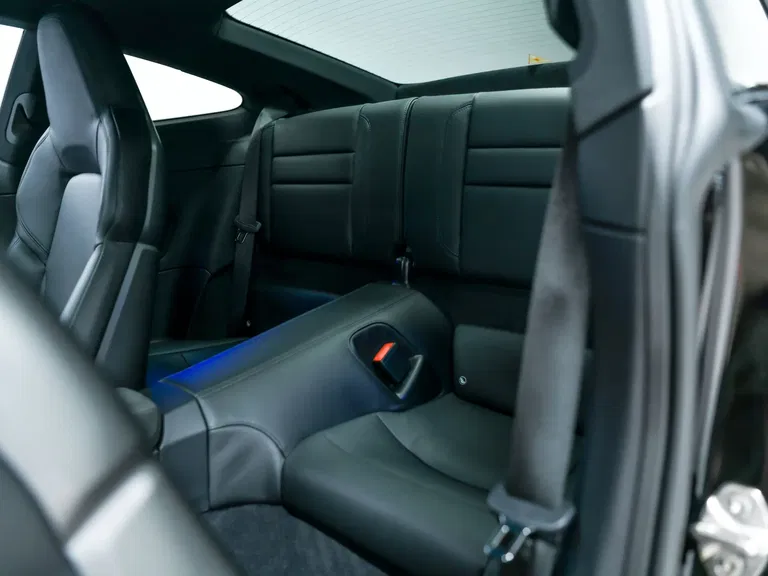 Porsche 992 Carrera 4 GTS