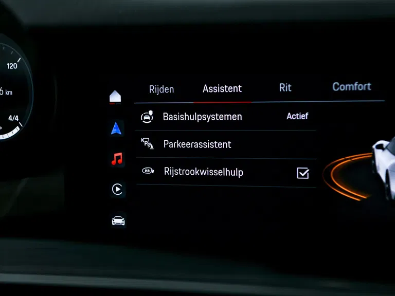 Porsche 992 Carrera 4 GTS