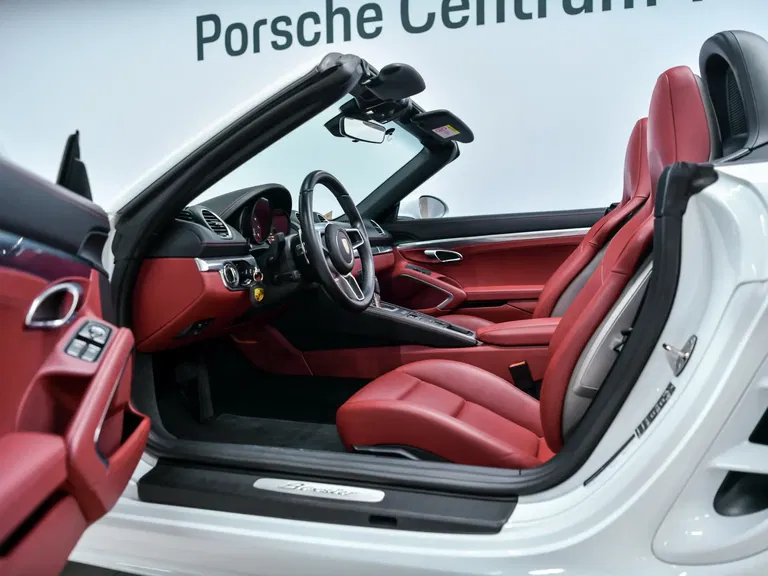 Porsche 718 Boxster