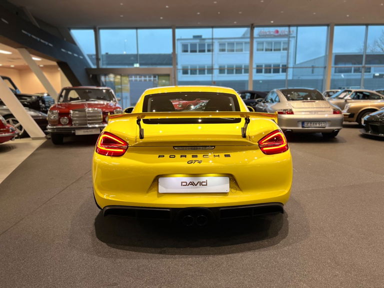 Porsche 981 Cayman GT4
