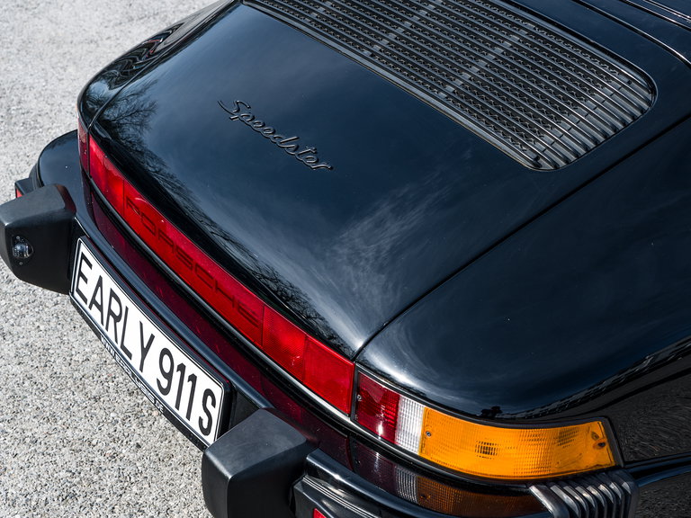 Porsche 911 Carrera 3.2 Speedster (US)