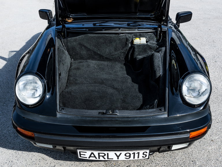 Porsche 911 Carrera 3.2 Speedster (US)