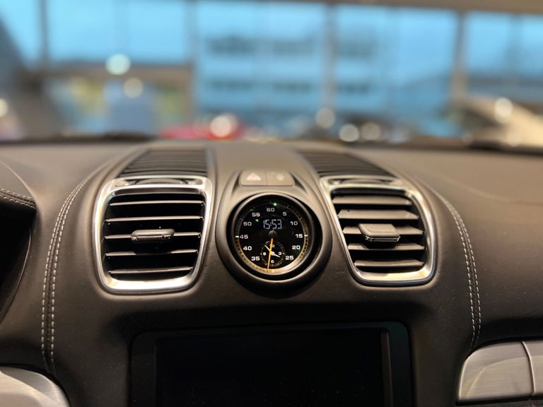 Porsche 981 Cayman GT4