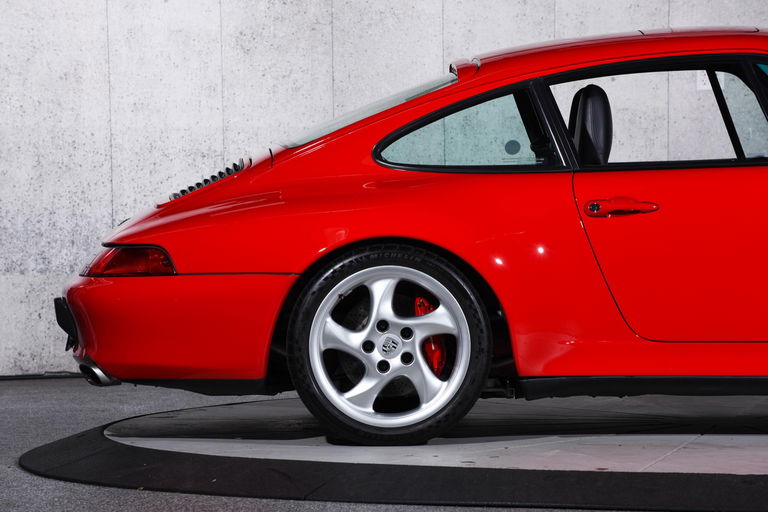 Porsche 993 Carrera 4S
