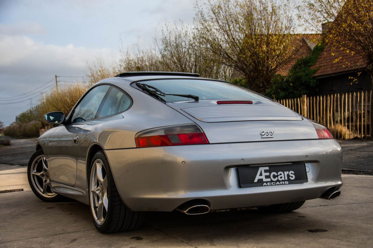 Porsche 996 Carrera 