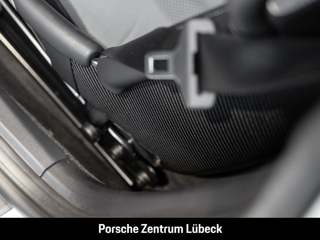 Porsche 718 Spyder RS