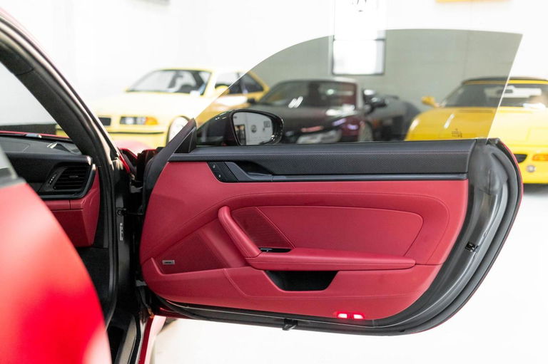 Porsche 992 GT3 Touring