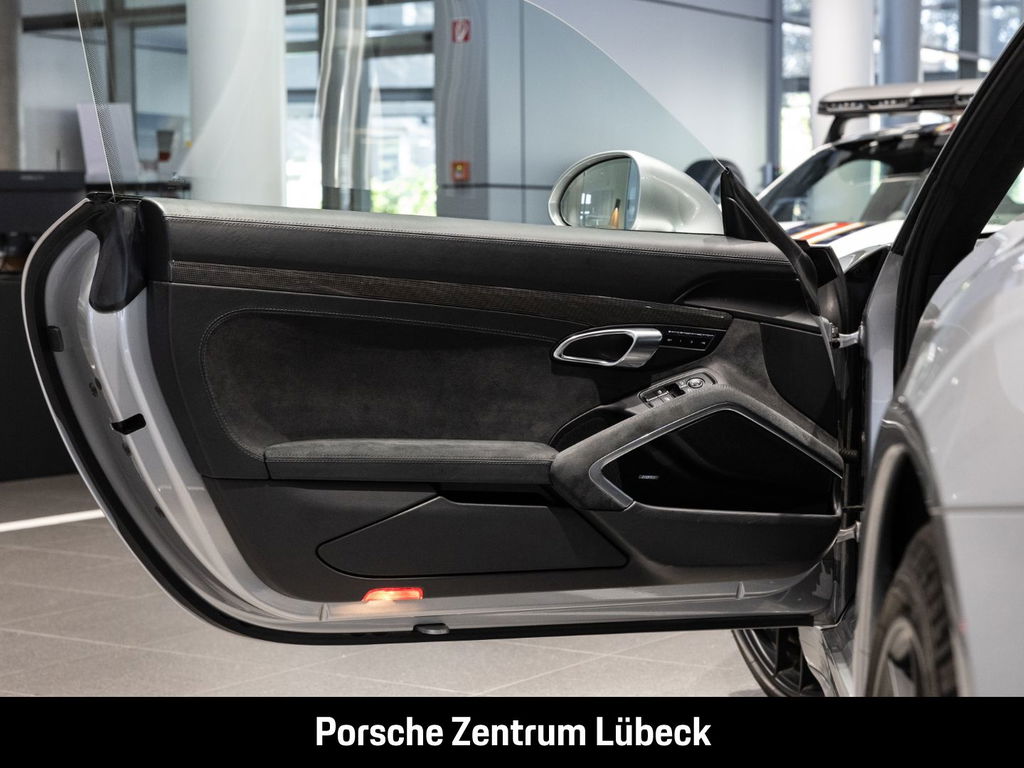 Porsche 991.2 Carrera GTS