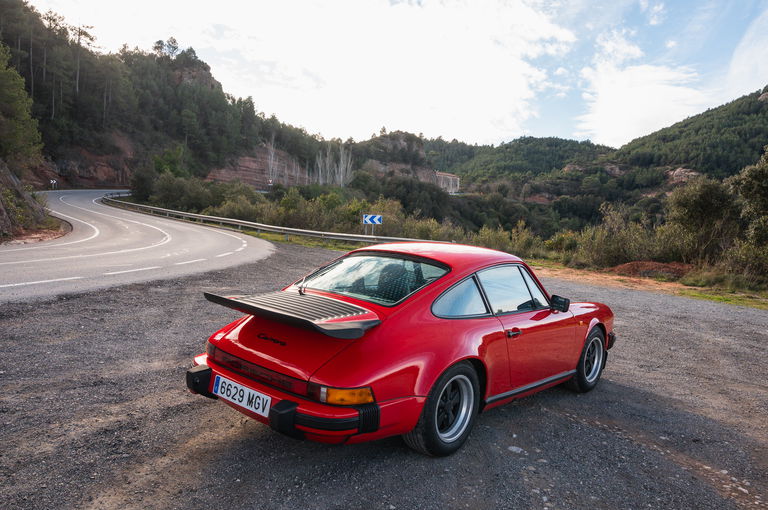 Porsche 911 Carrera 3.2
