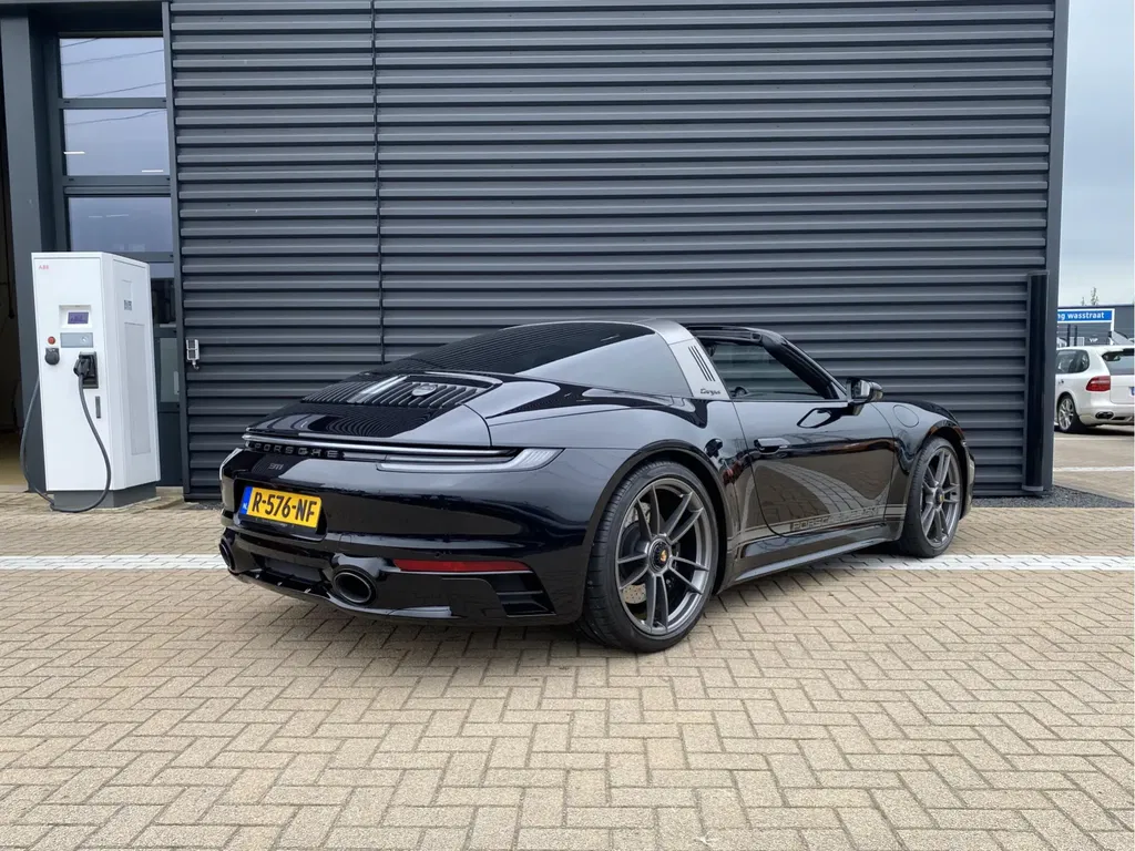 Porsche 992 Edition 50 Jahre Porsche Design