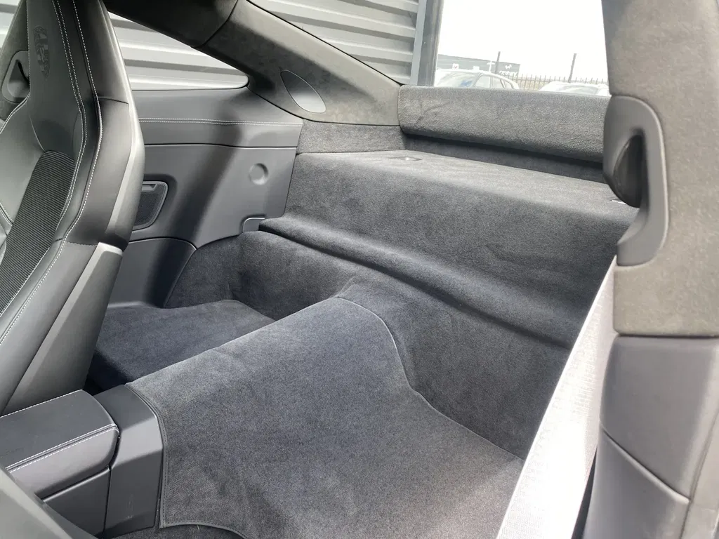 Porsche 992 GT3 Touring