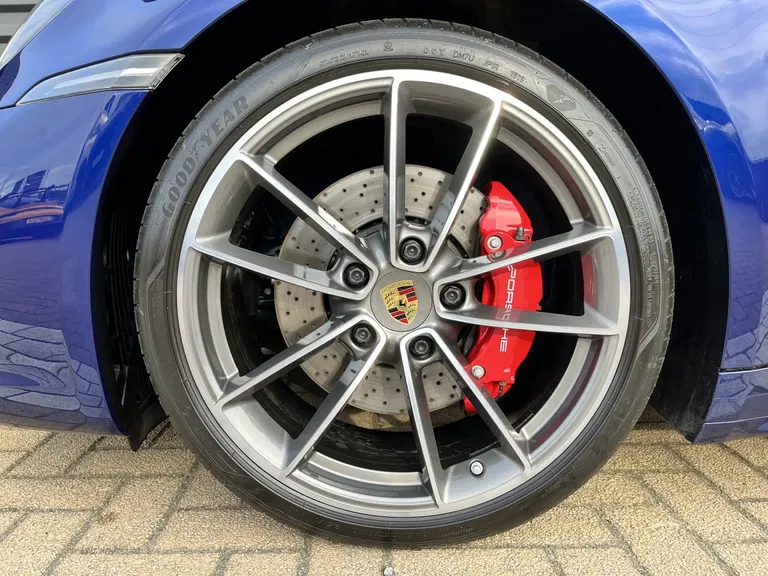 Porsche 992 Carrera 4S