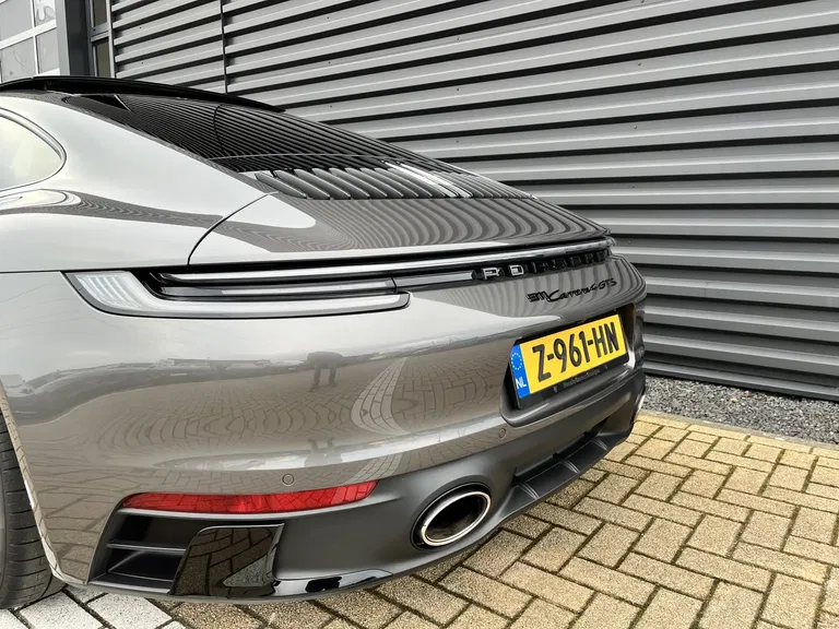 Porsche 992 Carrera 4 GTS