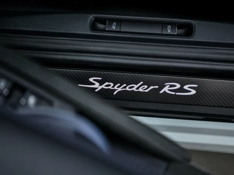 Porsche 718 Spyder RS