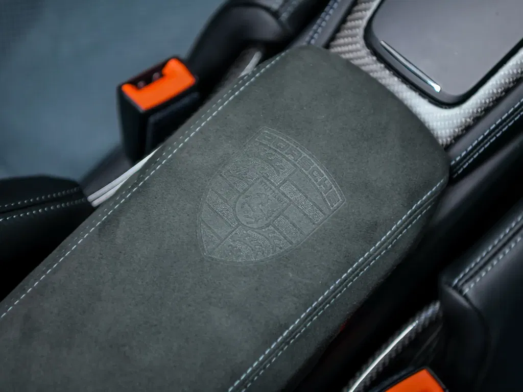 Porsche 718 Spyder RS