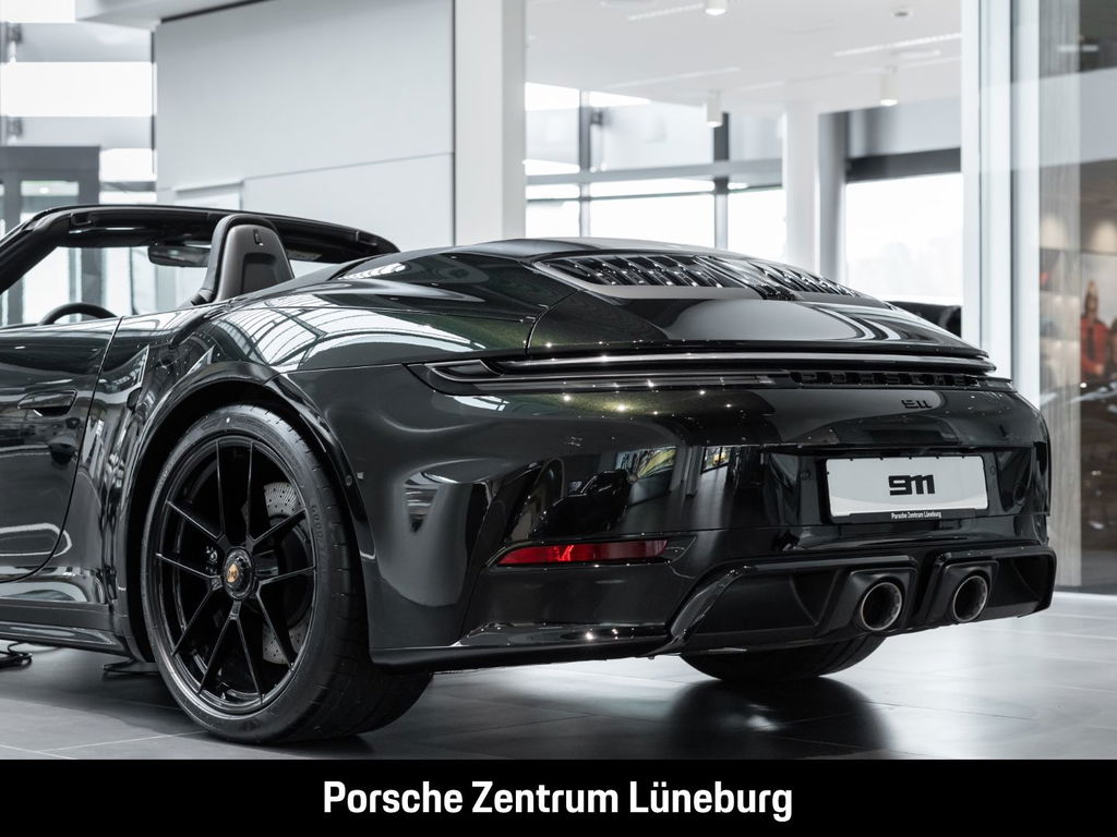 Porsche 992.2 Carrera GTS