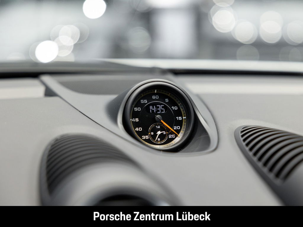 Porsche 718 Spyder RS