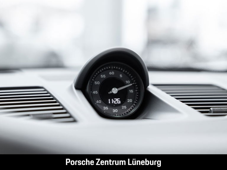 Porsche 992.2 Carrera GTS