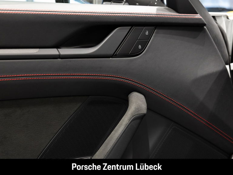 Porsche 992 Carrera GTS