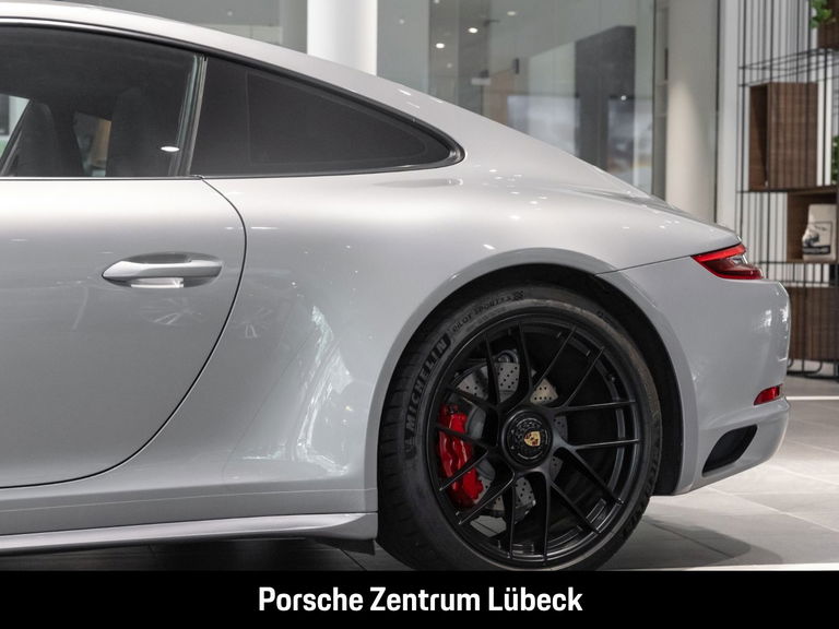 Porsche 991.2 Carrera GTS