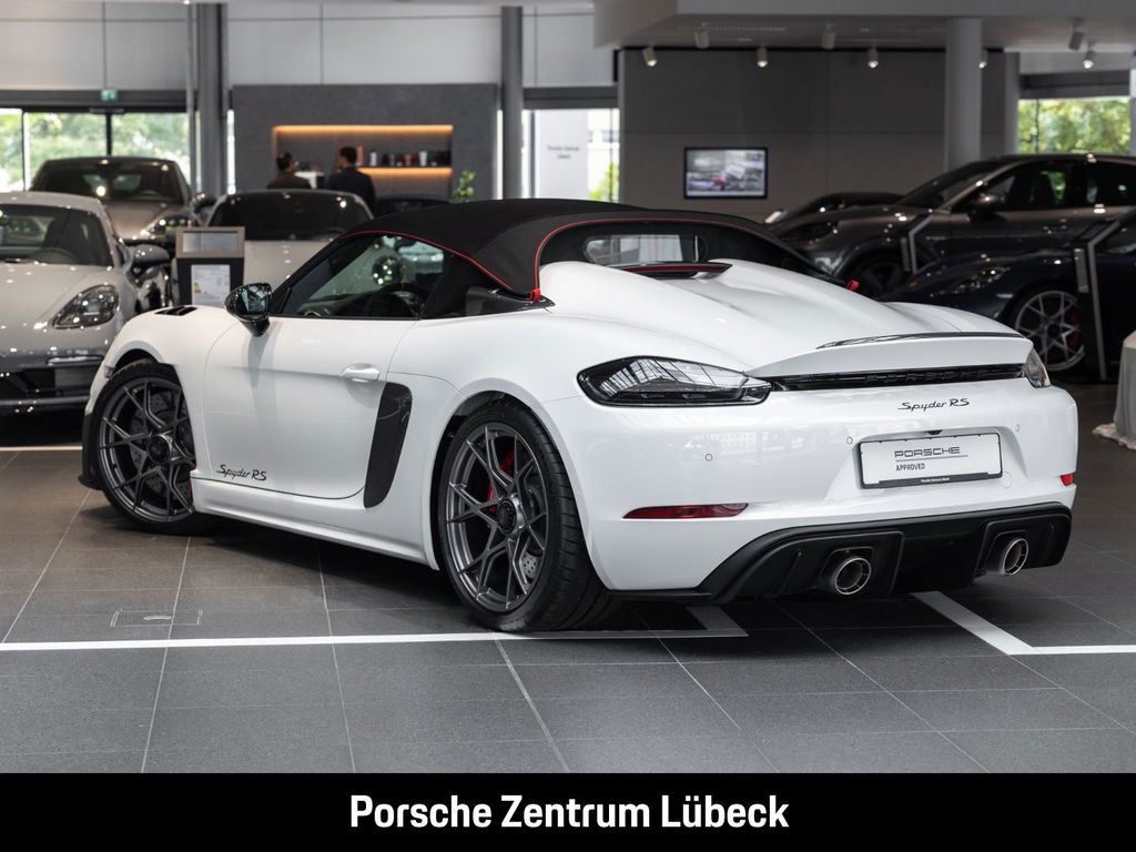 Porsche 718 Spyder RS