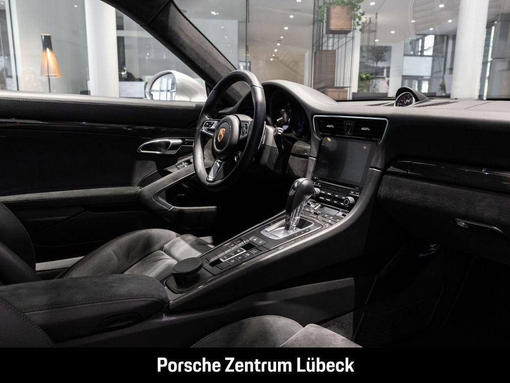 Porsche 991.2 Carrera GTS