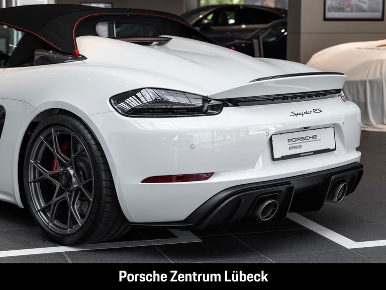 Porsche 718 Spyder RS