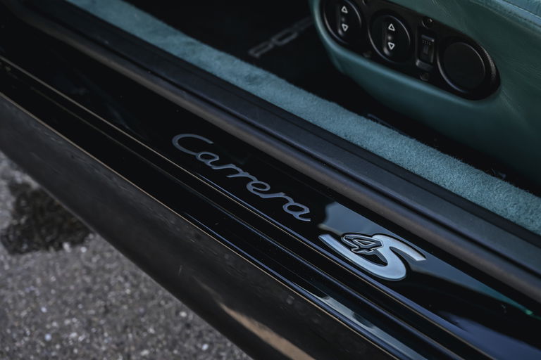 Porsche 993 Carrera 4S