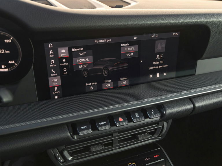 Porsche 992 Carrera 4S