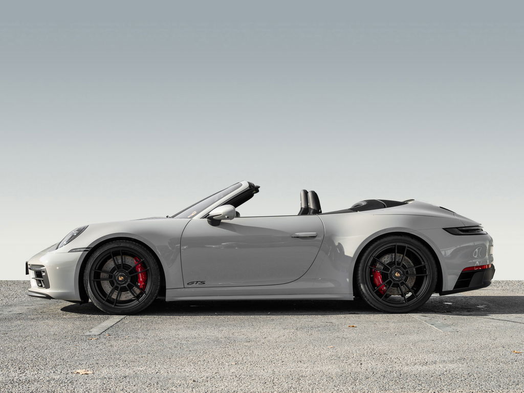 Porsche 992 Carrera 4 GTS