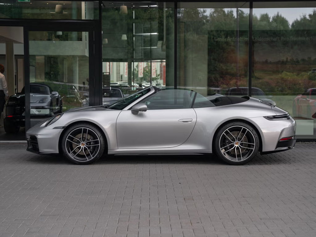 Porsche 992.2 Carrera