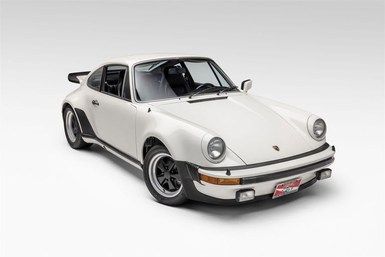 Porsche 911 Turbo 3.0 (US)