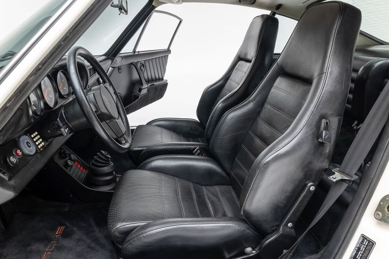 Porsche 911 Turbo 3.0 (US)